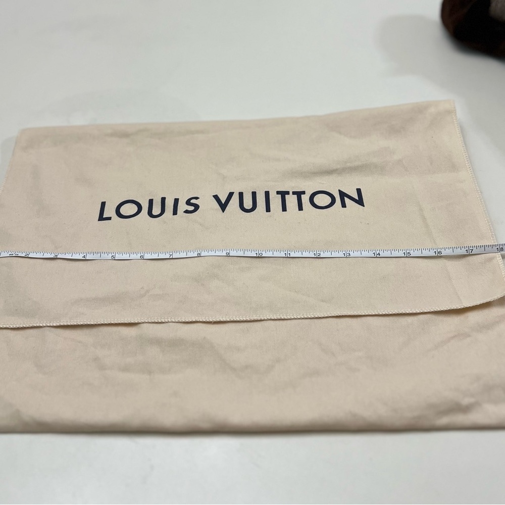 Louis Vuitton Beige Dust Bag. New. Never used!  18x14”